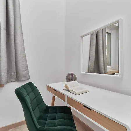 Apartment Wroclaw Lakowa By Renters Appartamento