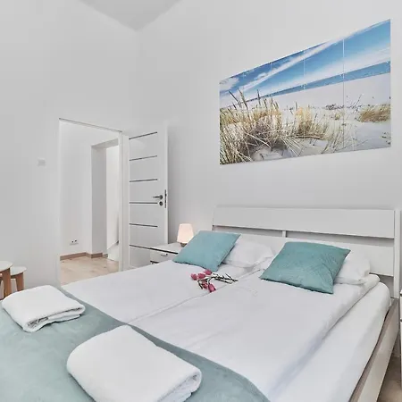 Apartment Wroclaw Lakowa By Renters Appartamento